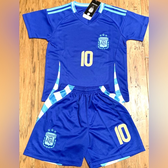 ARGENTINA MESSI YOUTH MEDIUM SIZE 26 KIDS SOCCER JERSEY - NEW WITH TAGS - Picture 2 of 4